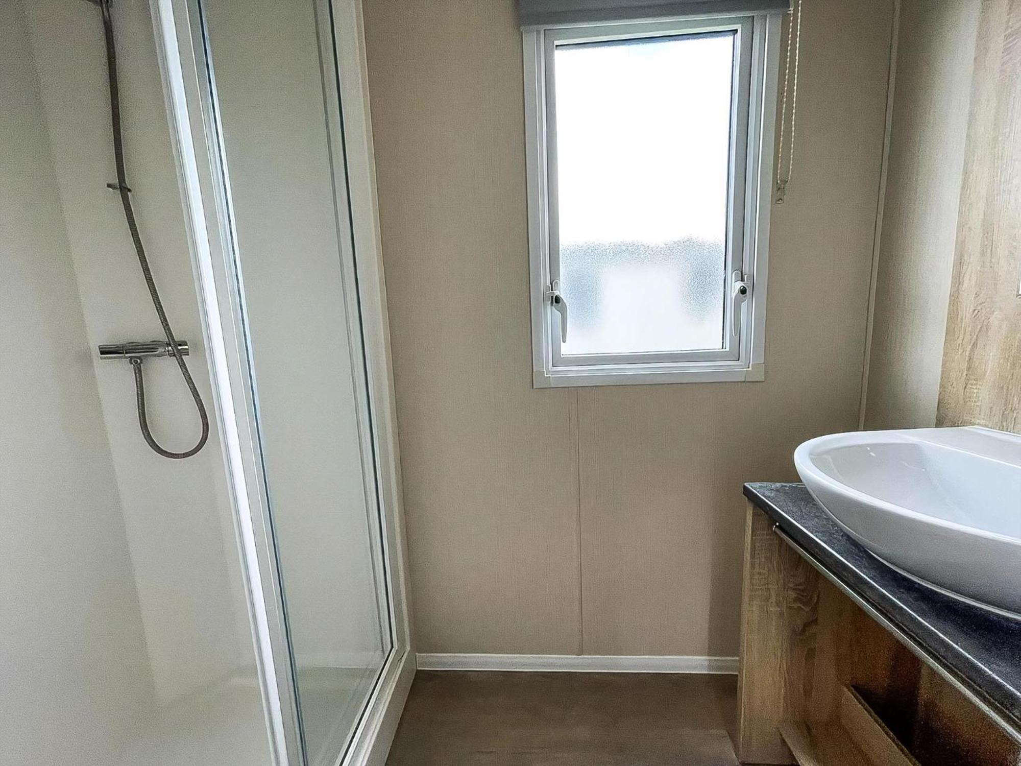 Great 6 Berth Caravan Nearby The Beach In Walton-On-The-Naze Ref 17181X Eksteriør bilde